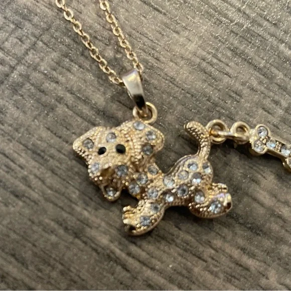 Puppy with Bone Tail Necklace - Picture 4 of 5